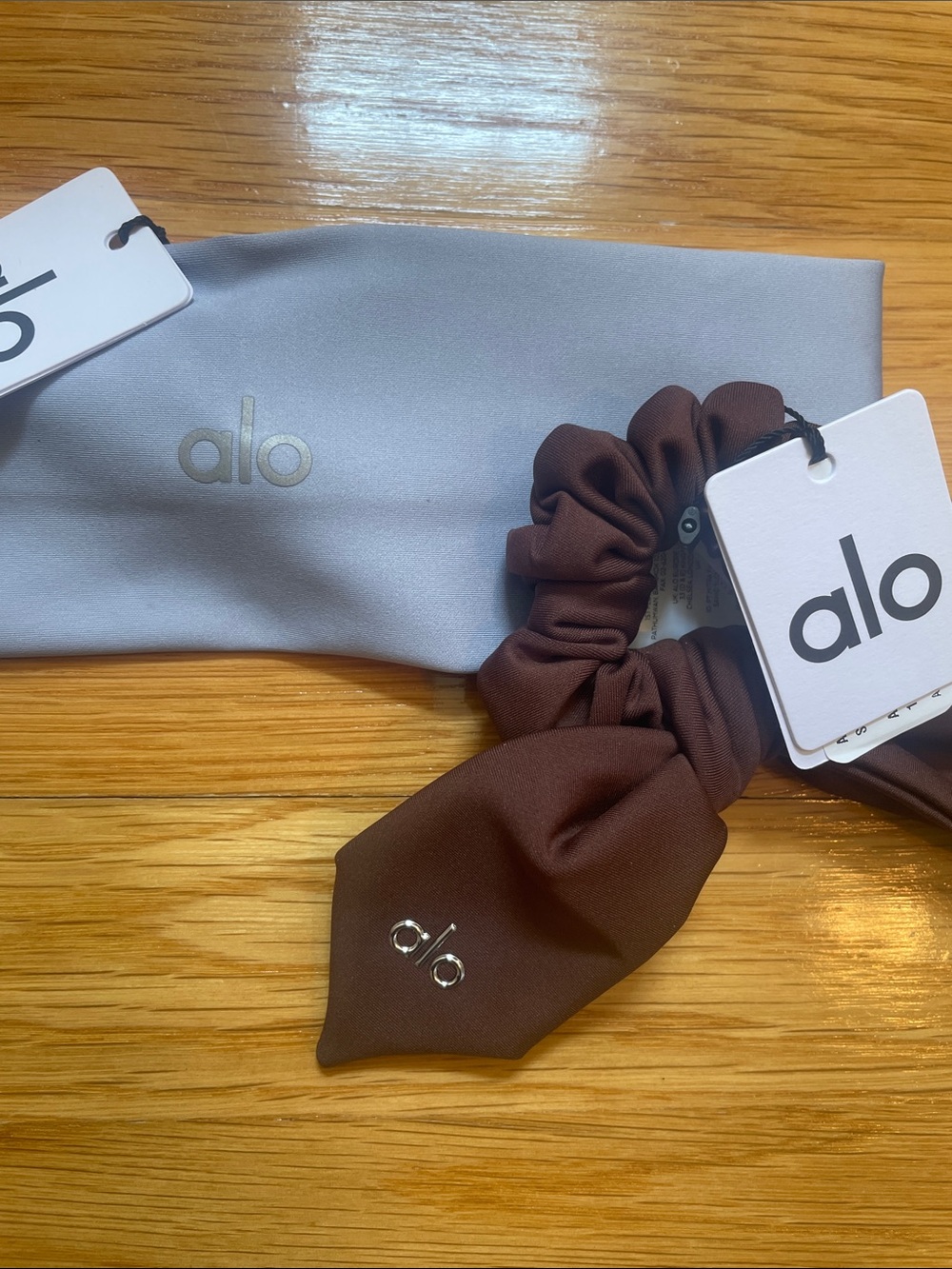 NWT New with Tags ALO Yoga Winter Frost Headband and Brown Scrunchie